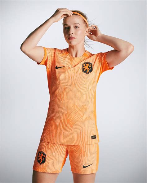 iets van de oranje leeuwinnen natekenen shirt nike